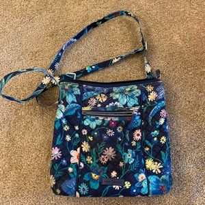 Blue Vera Bradley hipster purse